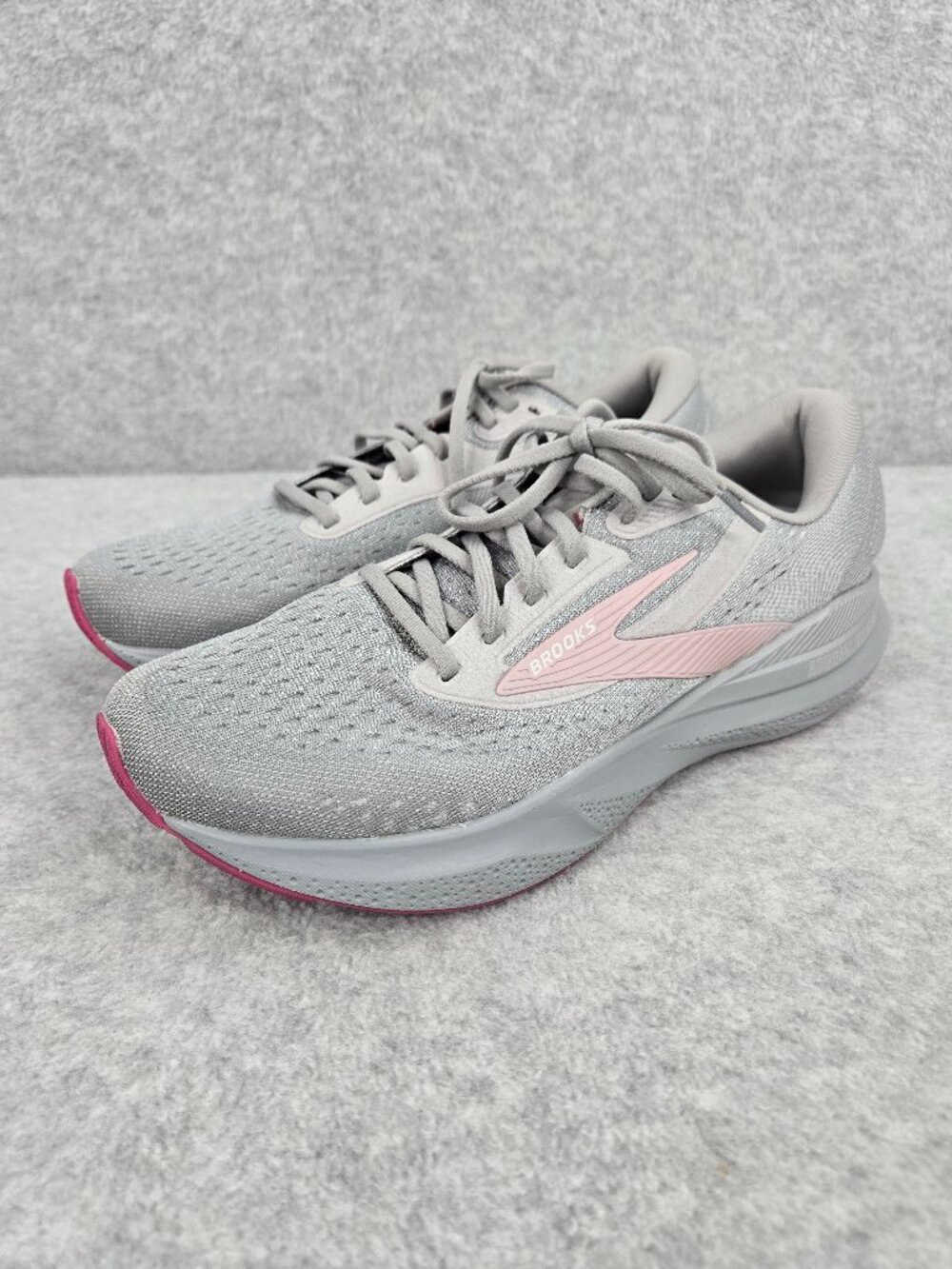 Brooks Adrenaline Size 11 D GTS 24 Alloy Running Shoes Sneakers 1204261D019